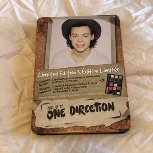 Harry Styles One Direction limited edition makeup with tin